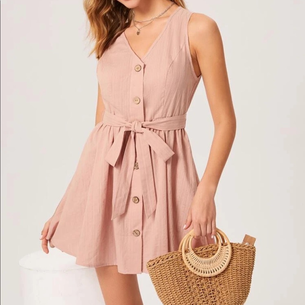 ❤️HOST PICK❤️ Button Front Belted Solid Dress - Picture 1 of 2